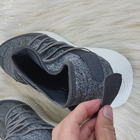 Forever Sneakers - Picture 4 of 7